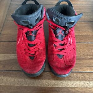 Jordan Kids Sneakers in Vibrant Red and Black